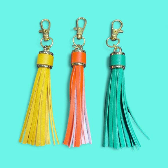 TASSLES TO DECORATE YOUR BAGS! - Picture 1 of 1